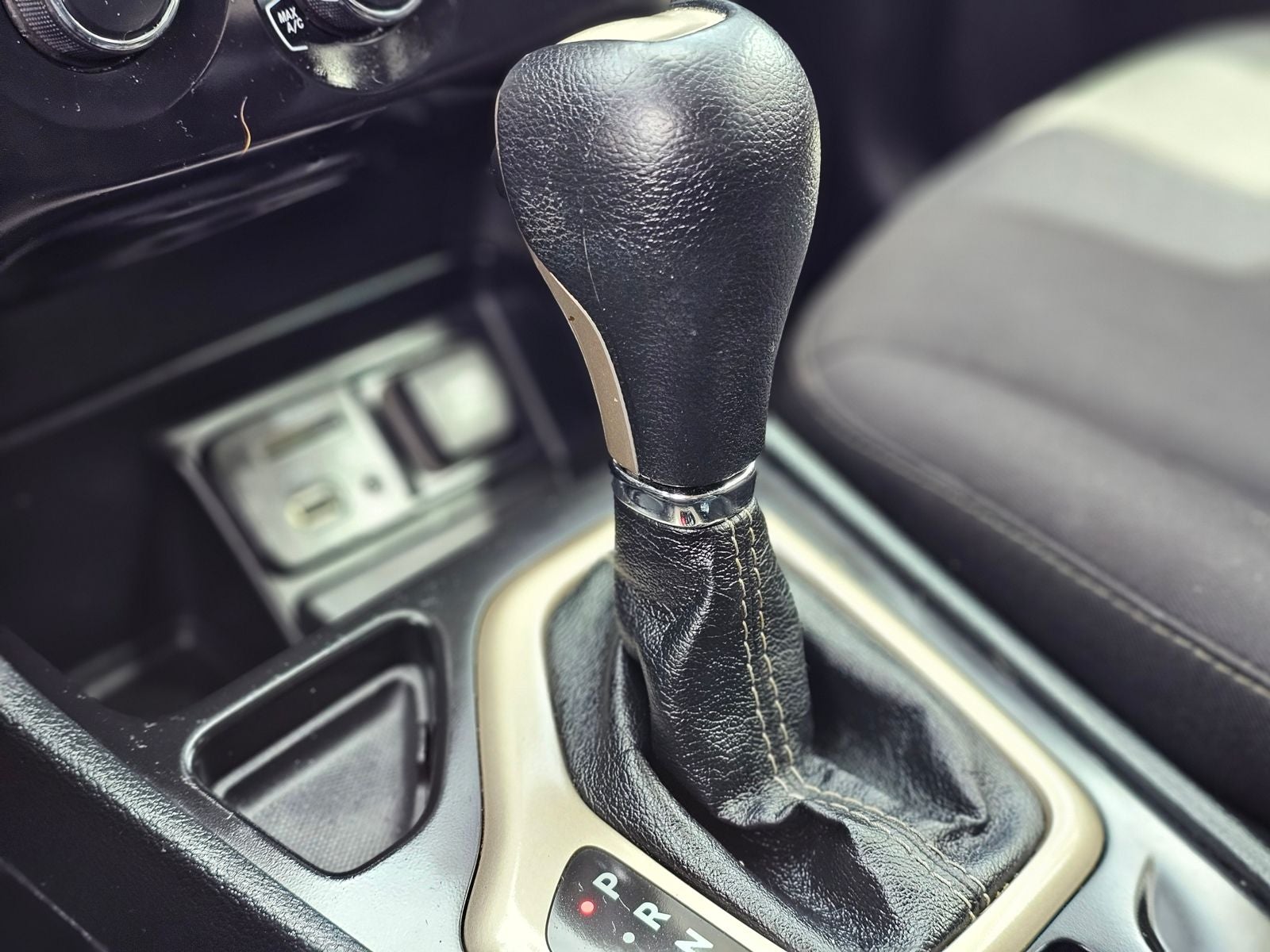 2015 Jeep Cherokee Sport