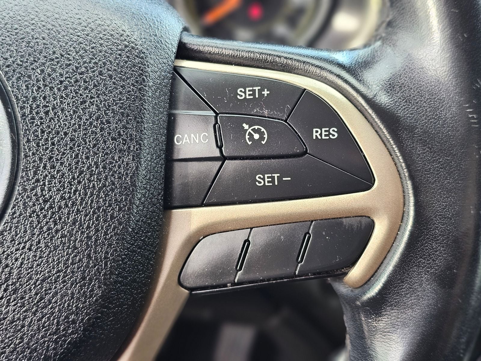 2015 Jeep Cherokee Sport