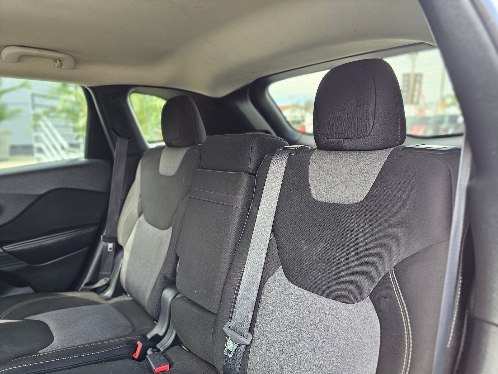 2015 Jeep Cherokee Sport