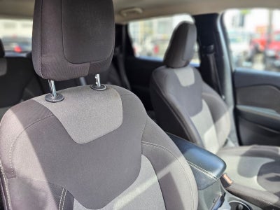 2015 Jeep Cherokee Sport