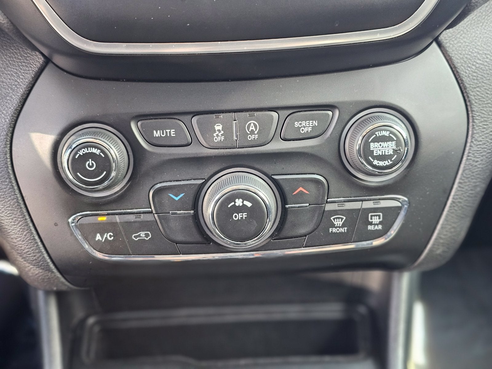 2019 Jeep Cherokee Latitude 4X4 SUV