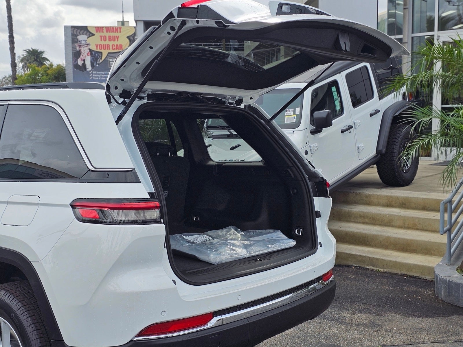 2026 Jeep Grand Cherokee Laredo