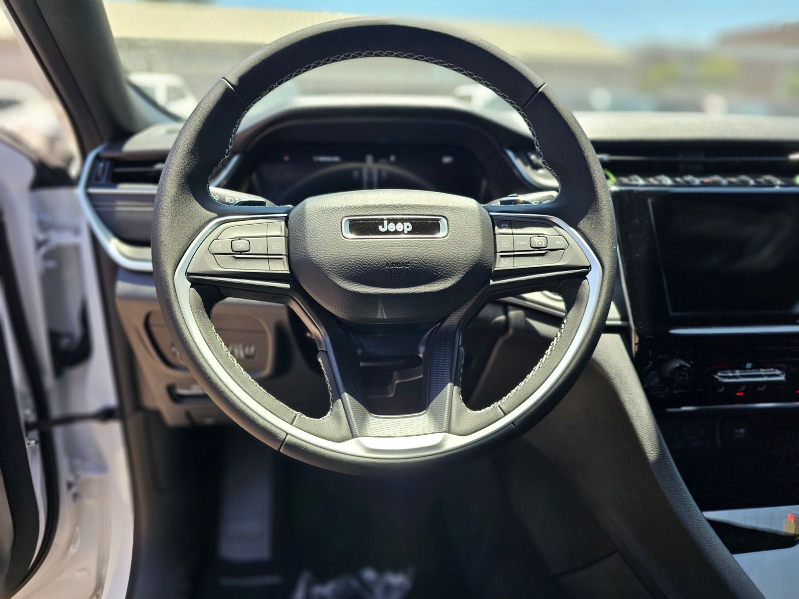 2026 Jeep Grand Cherokee Laredo