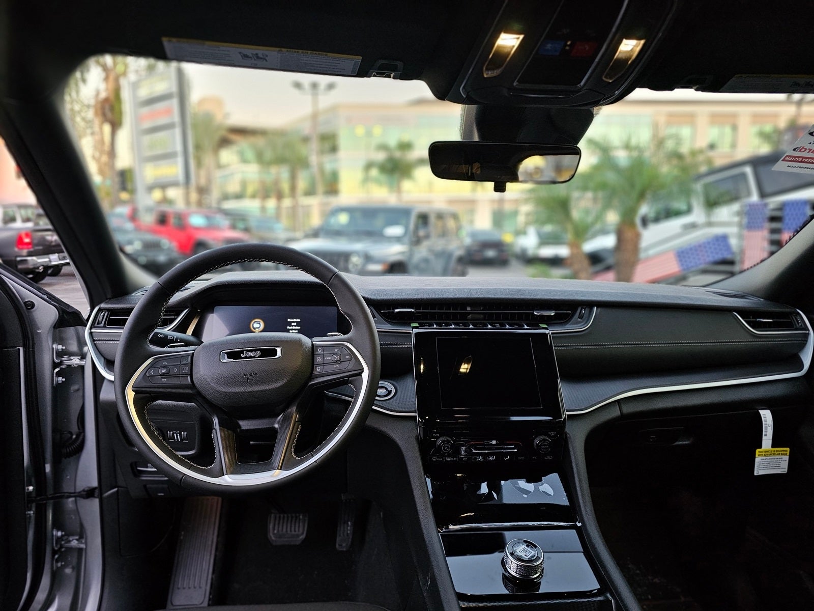 2026 Jeep Grand Cherokee Laredo