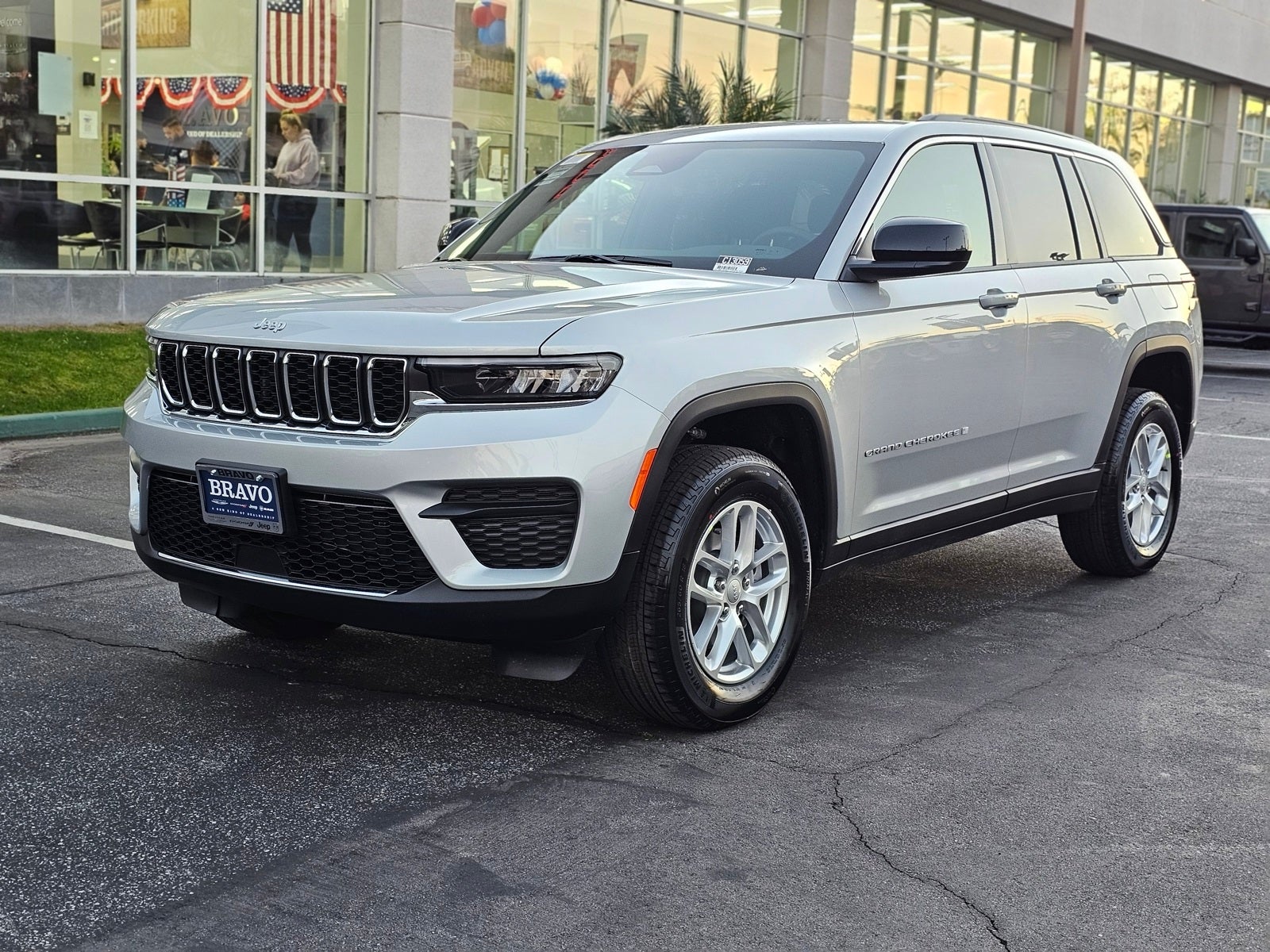 2026 Jeep Grand Cherokee Laredo