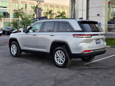 2026 Jeep Grand Cherokee Laredo