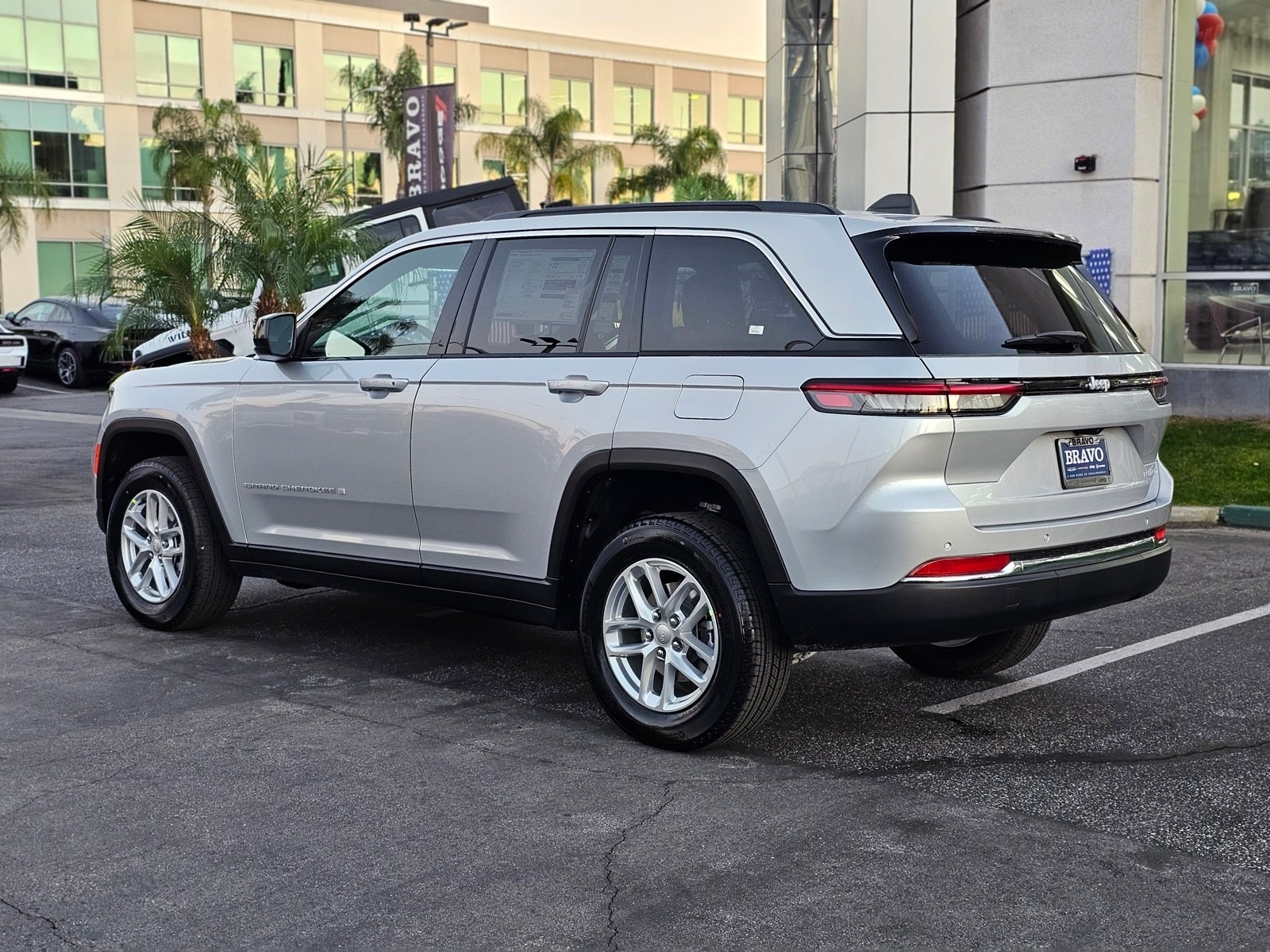 2026 Jeep Grand Cherokee Laredo