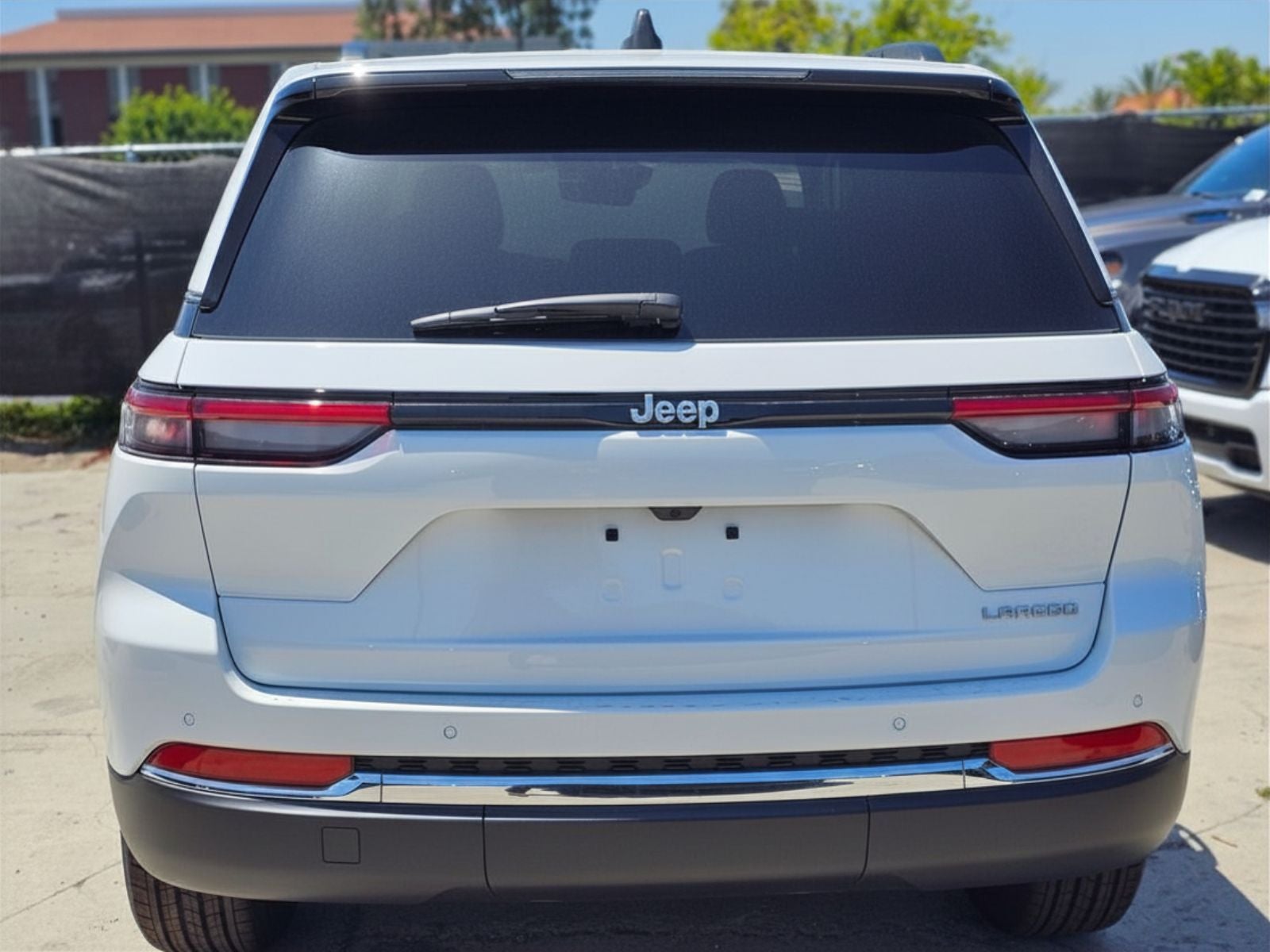 2026 Jeep Grand Cherokee Laredo