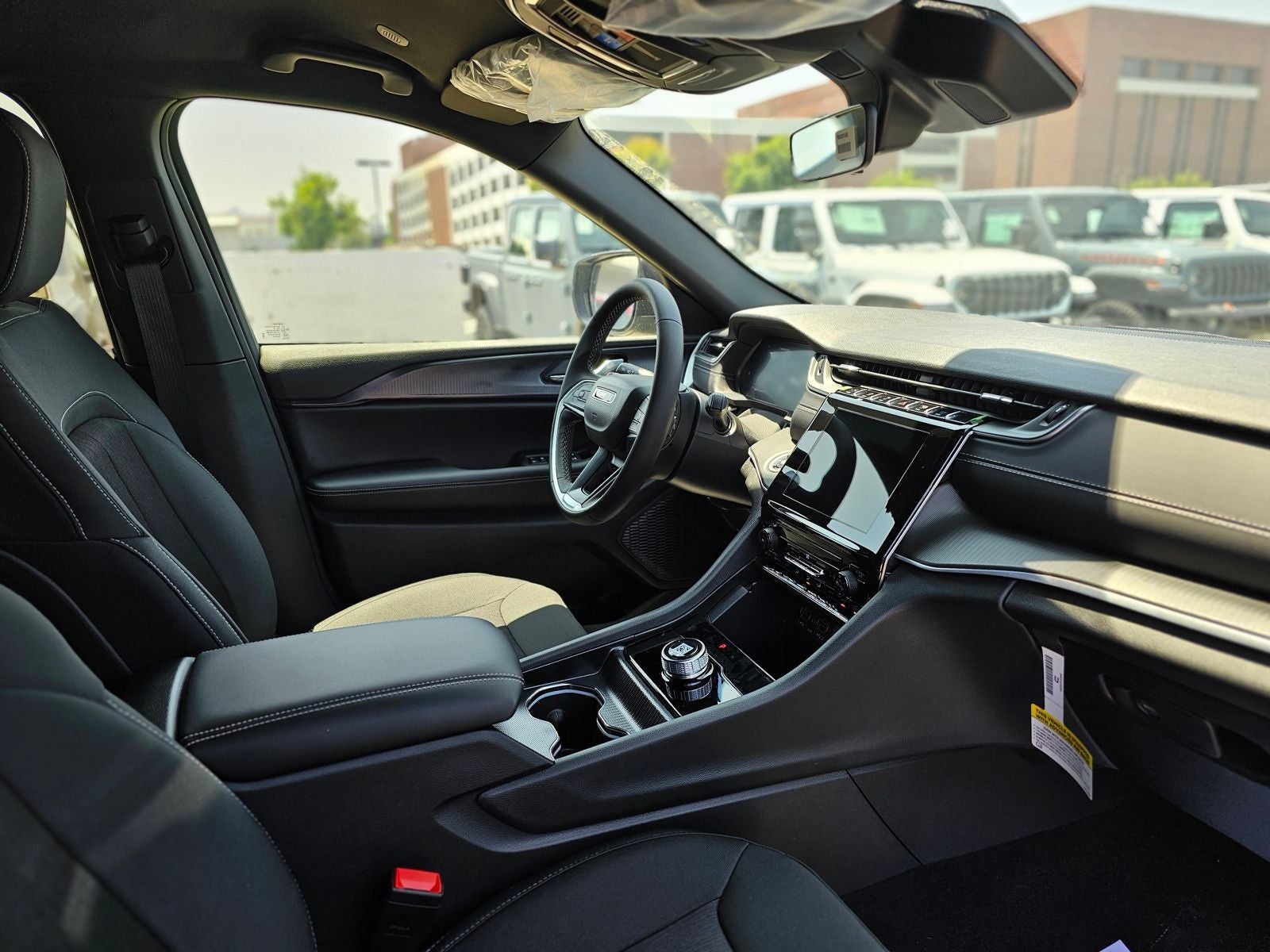 2026 Jeep Grand Cherokee Laredo