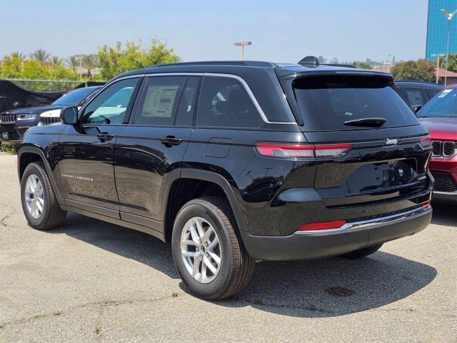2026 Jeep Grand Cherokee Laredo