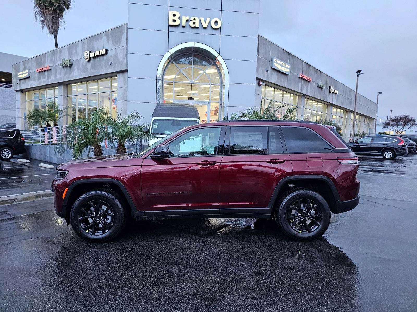 2026 Jeep Grand Cherokee Laredo