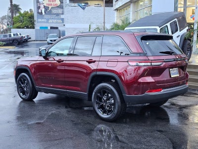2026 Jeep Grand Cherokee Laredo