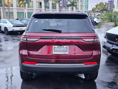 2026 Jeep Grand Cherokee Laredo