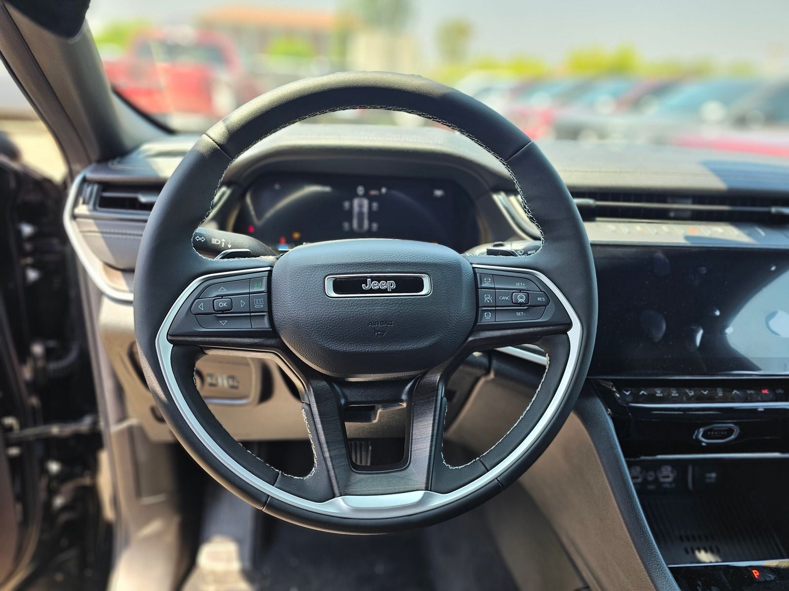 2026 Jeep Grand Cherokee Laredo Altitude