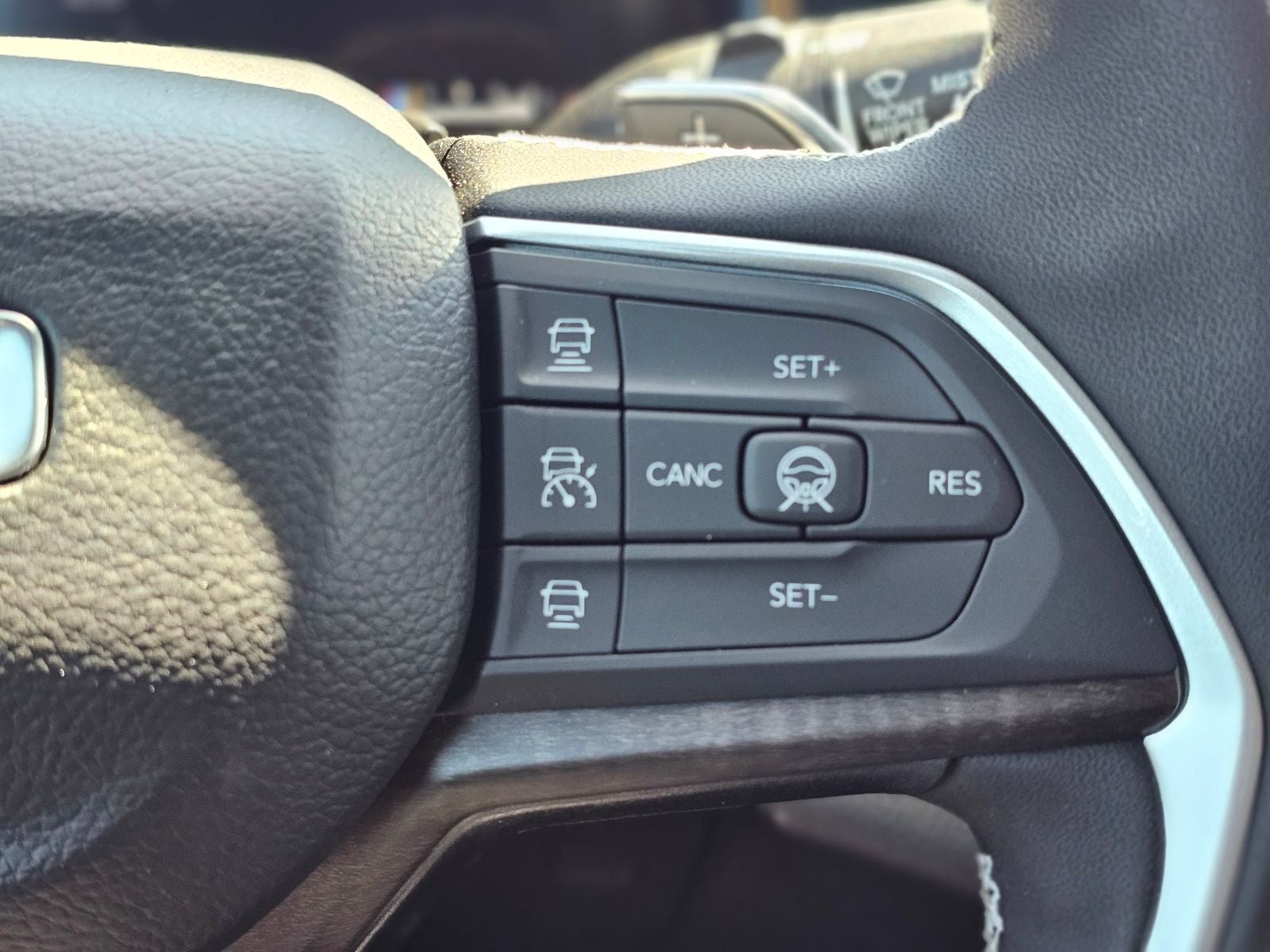 2026 Jeep Grand Cherokee Altitude