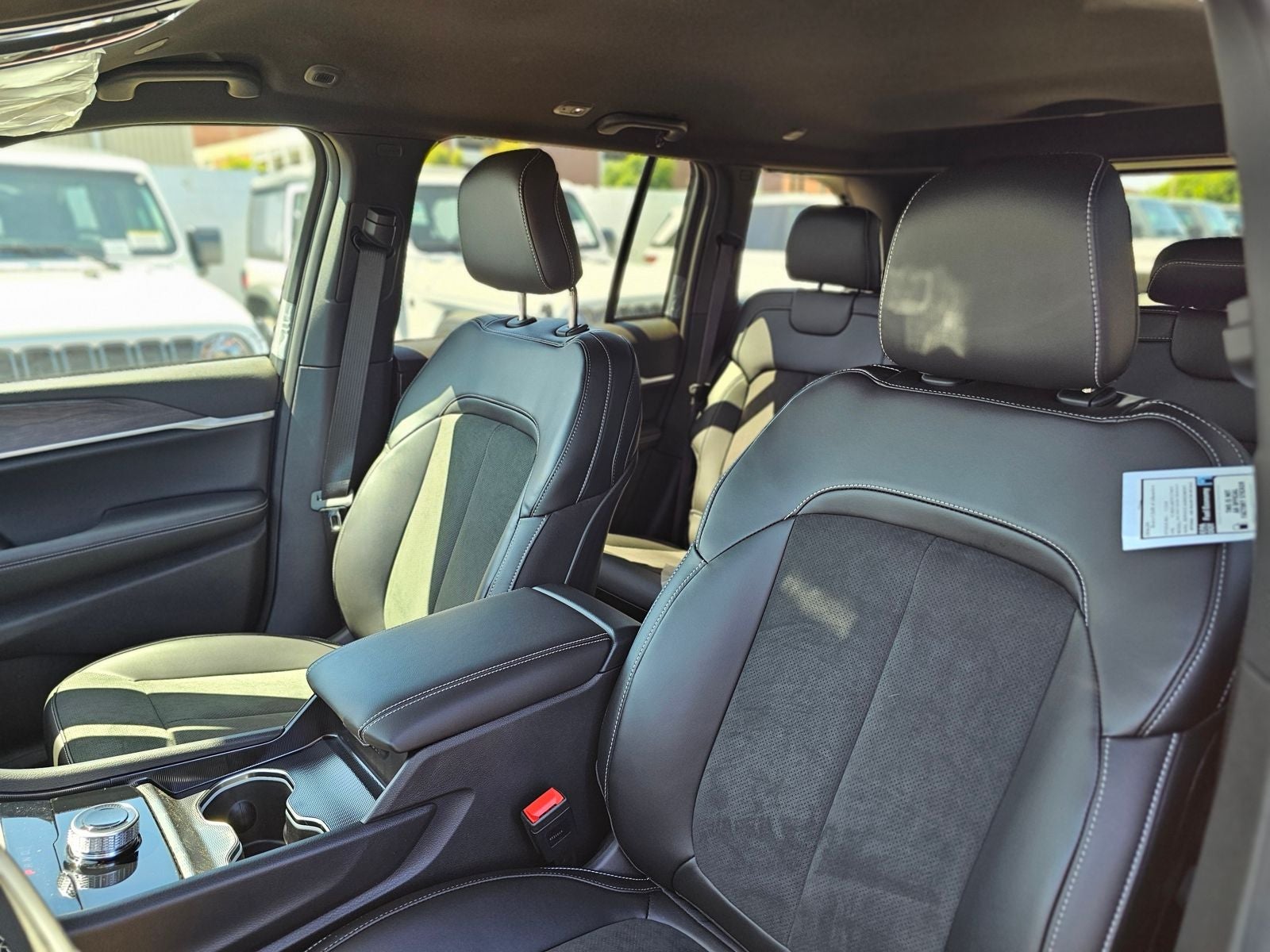 2026 Jeep Grand Cherokee Altitude
