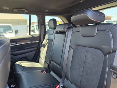 2026 Jeep Grand Cherokee Altitude