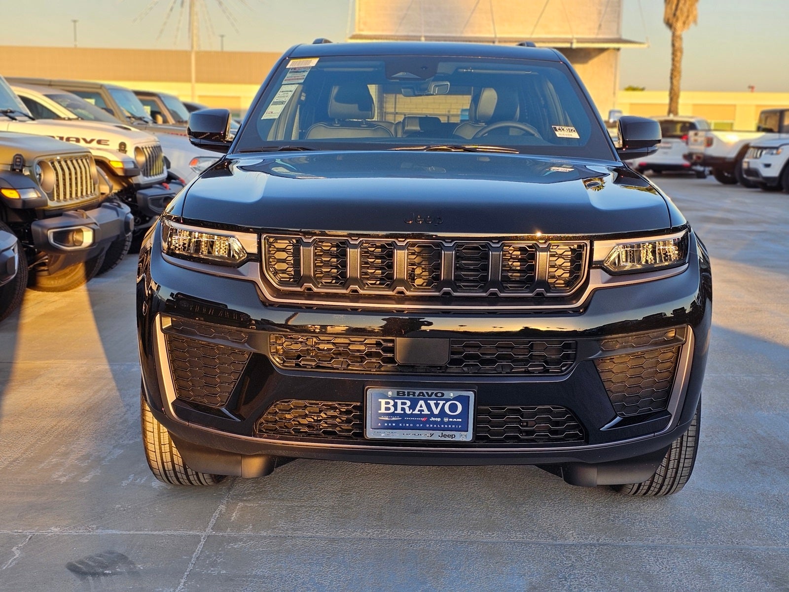 2026 Jeep Grand Cherokee Laredo