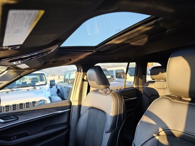 2026 Jeep Grand Cherokee Laredo