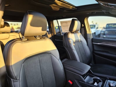 2026 Jeep Grand Cherokee Laredo