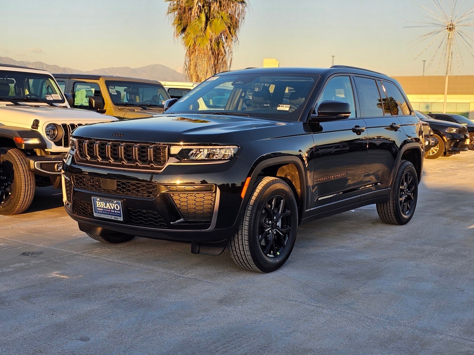 2026 Jeep Grand Cherokee Laredo