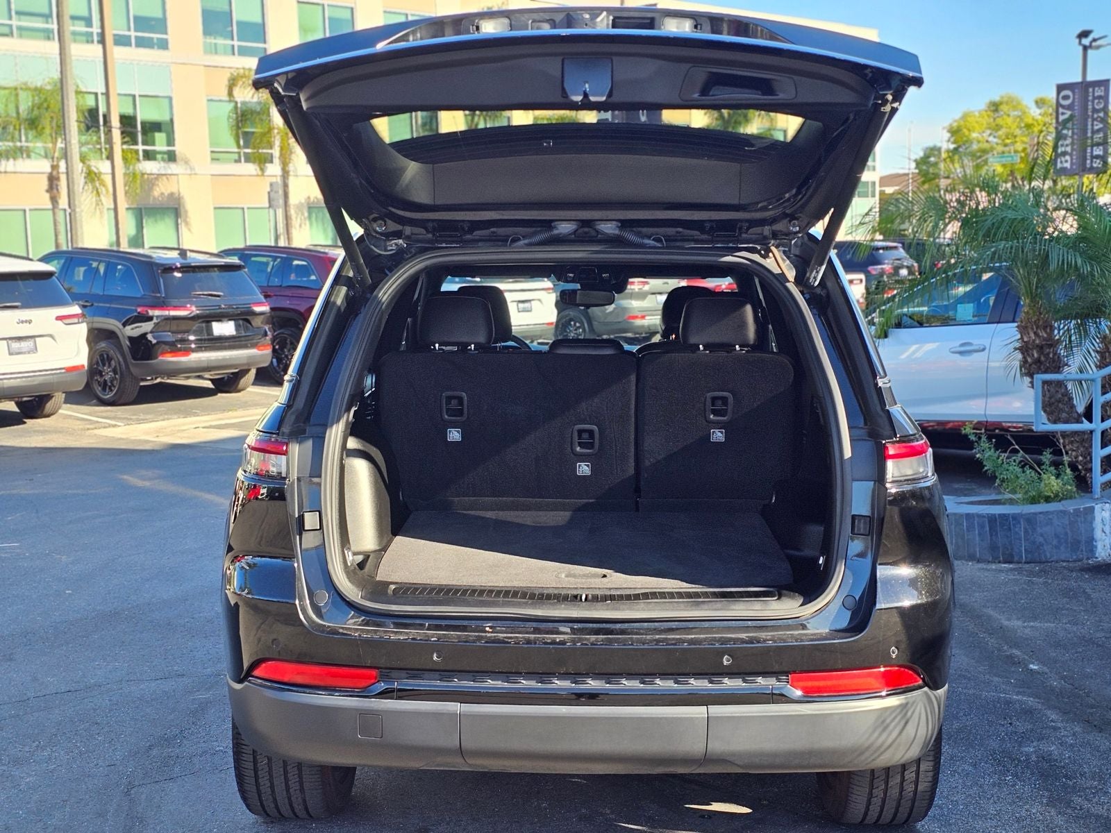 2023 Jeep Grand Cherokee Altitude X