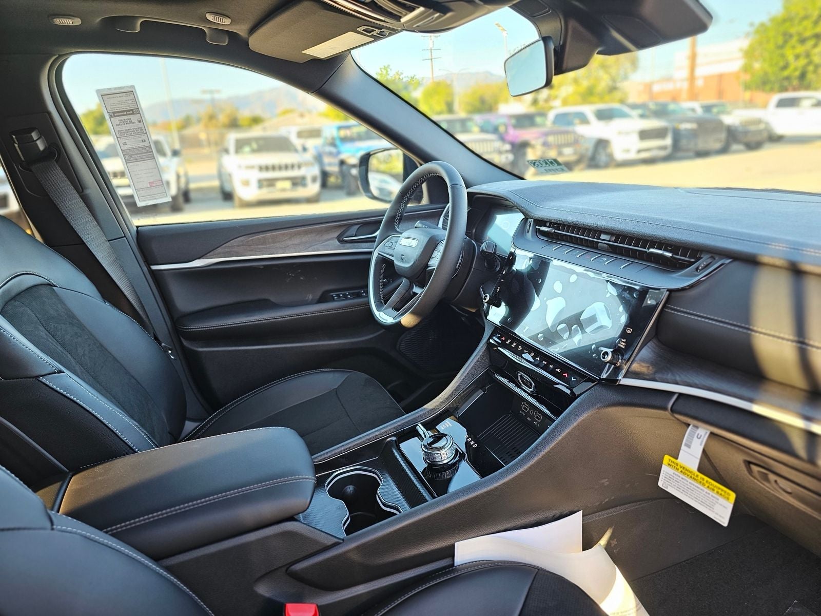 2026 Jeep Grand Cherokee Laredo
