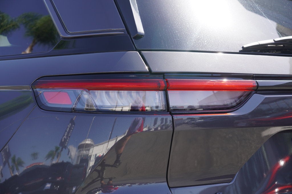 2026 Jeep Grand Cherokee Laredo Altitude 4X4 SUV