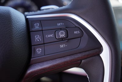 2026 Jeep Grand Cherokee Laredo Altitude 4X4 SUV
