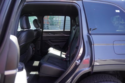 2026 Jeep Grand Cherokee Laredo Altitude 4X4 SUV