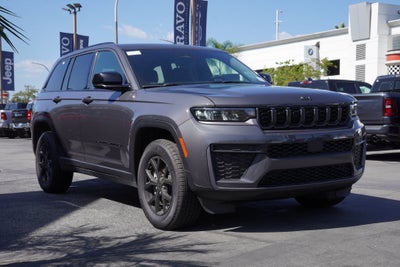 2026 Jeep Grand Cherokee Laredo Altitude 4X4 SUV
