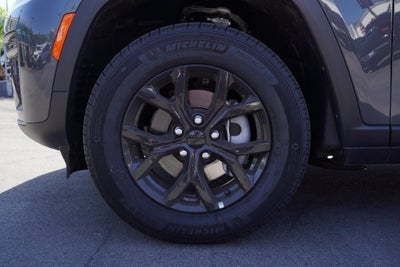2026 Jeep Grand Cherokee Laredo Altitude 4X4 SUV