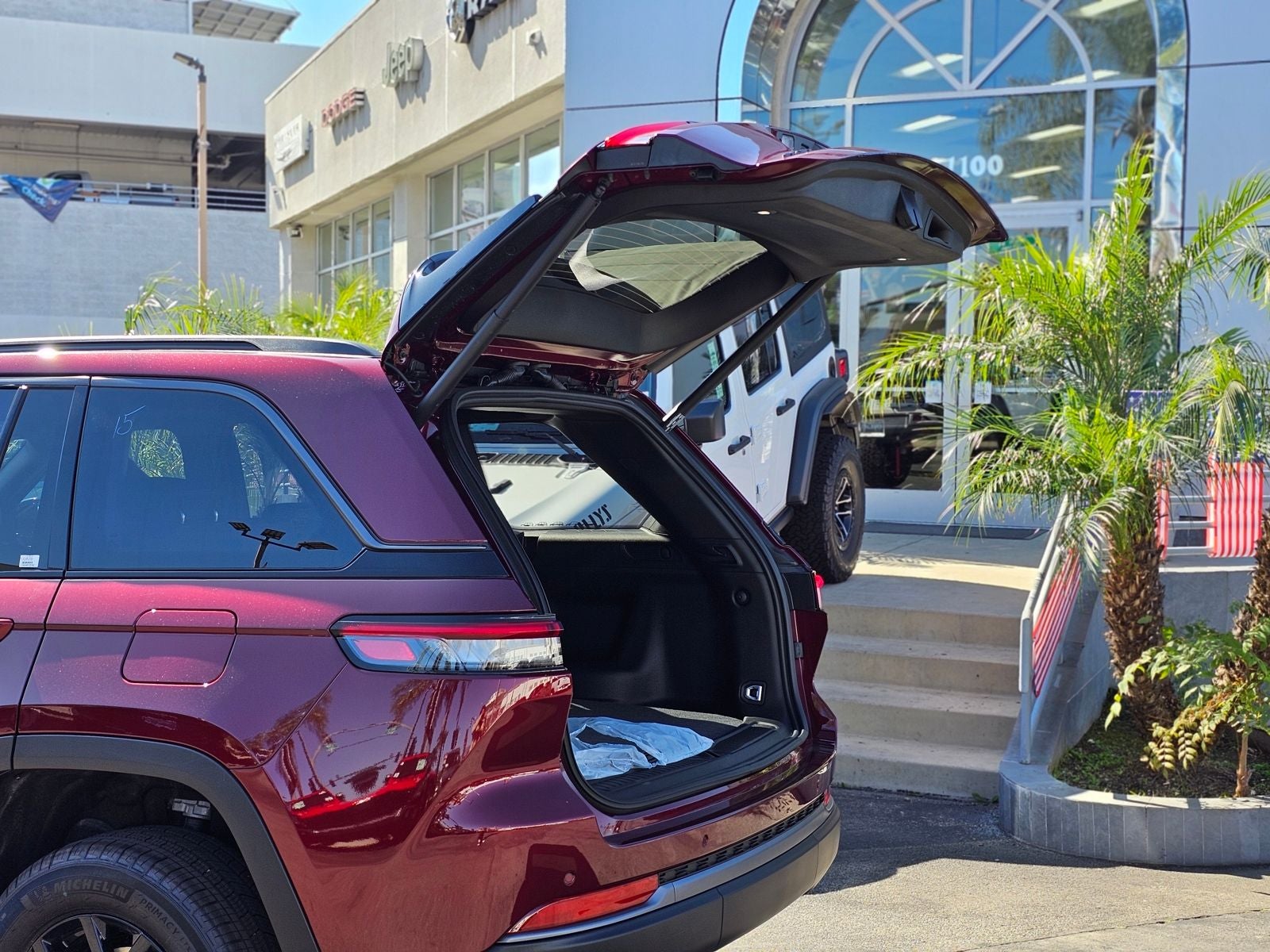 2026 Jeep Grand Cherokee Laredo