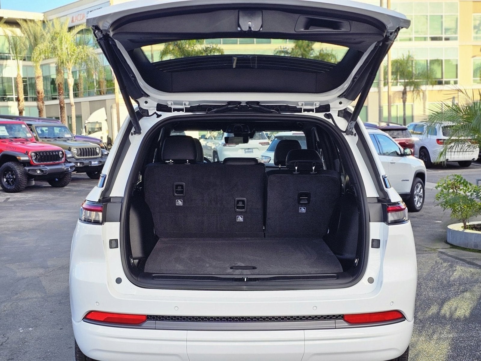 2026 Jeep Grand Cherokee Limited Reserve