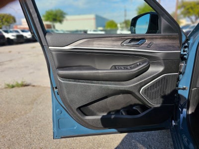 2026 Jeep Grand Cherokee Limited Reserve