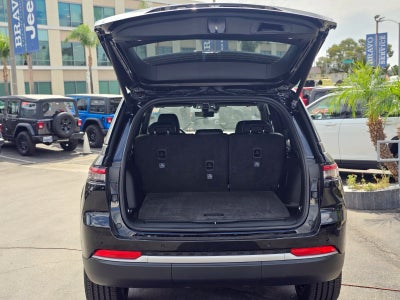 2027 Jeep Grand Cherokee Limited 2 ROW SUV