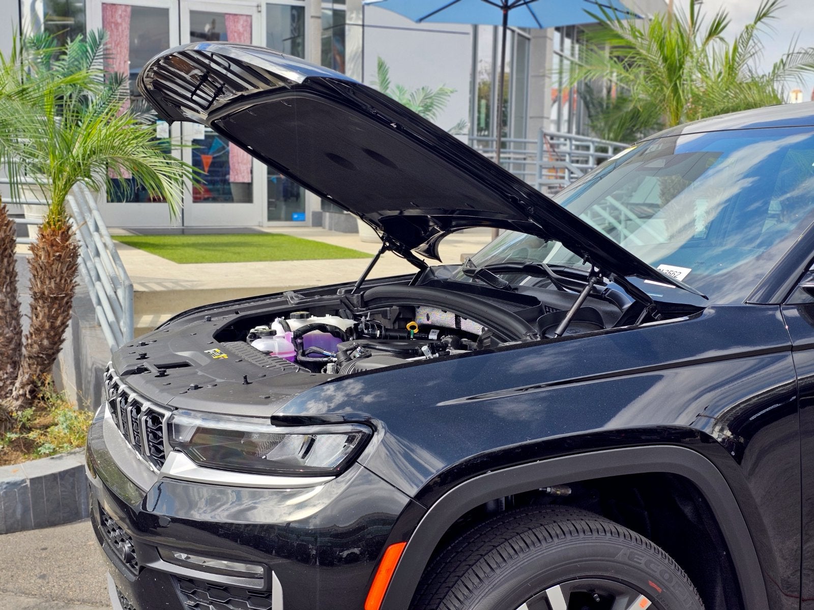 2027 Jeep Grand Cherokee Limited 2 ROW SUV