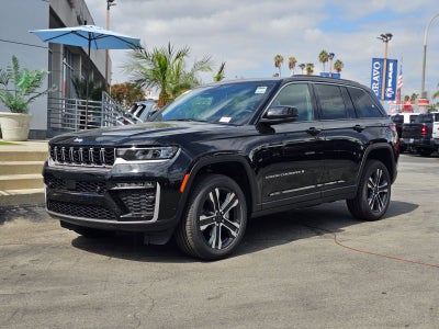 2027 Jeep Grand Cherokee Limited 2 ROW SUV