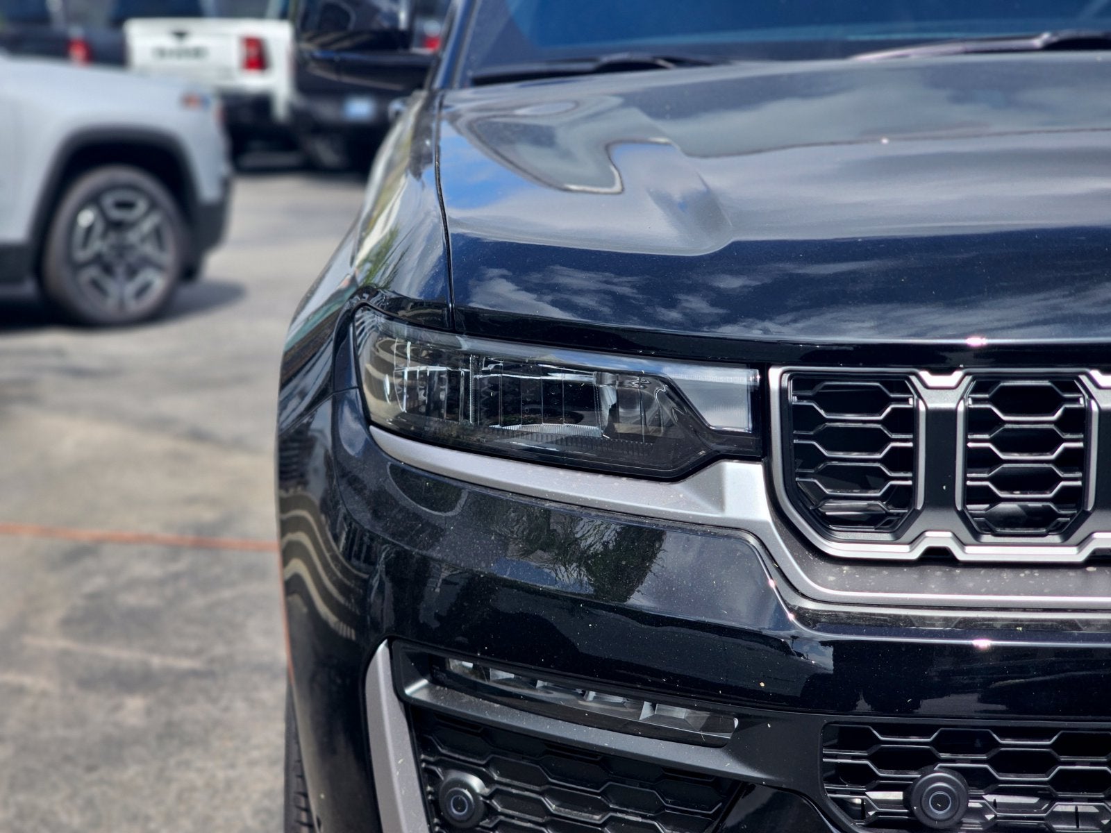 2027 Jeep Grand Cherokee Limited 2 ROW SUV