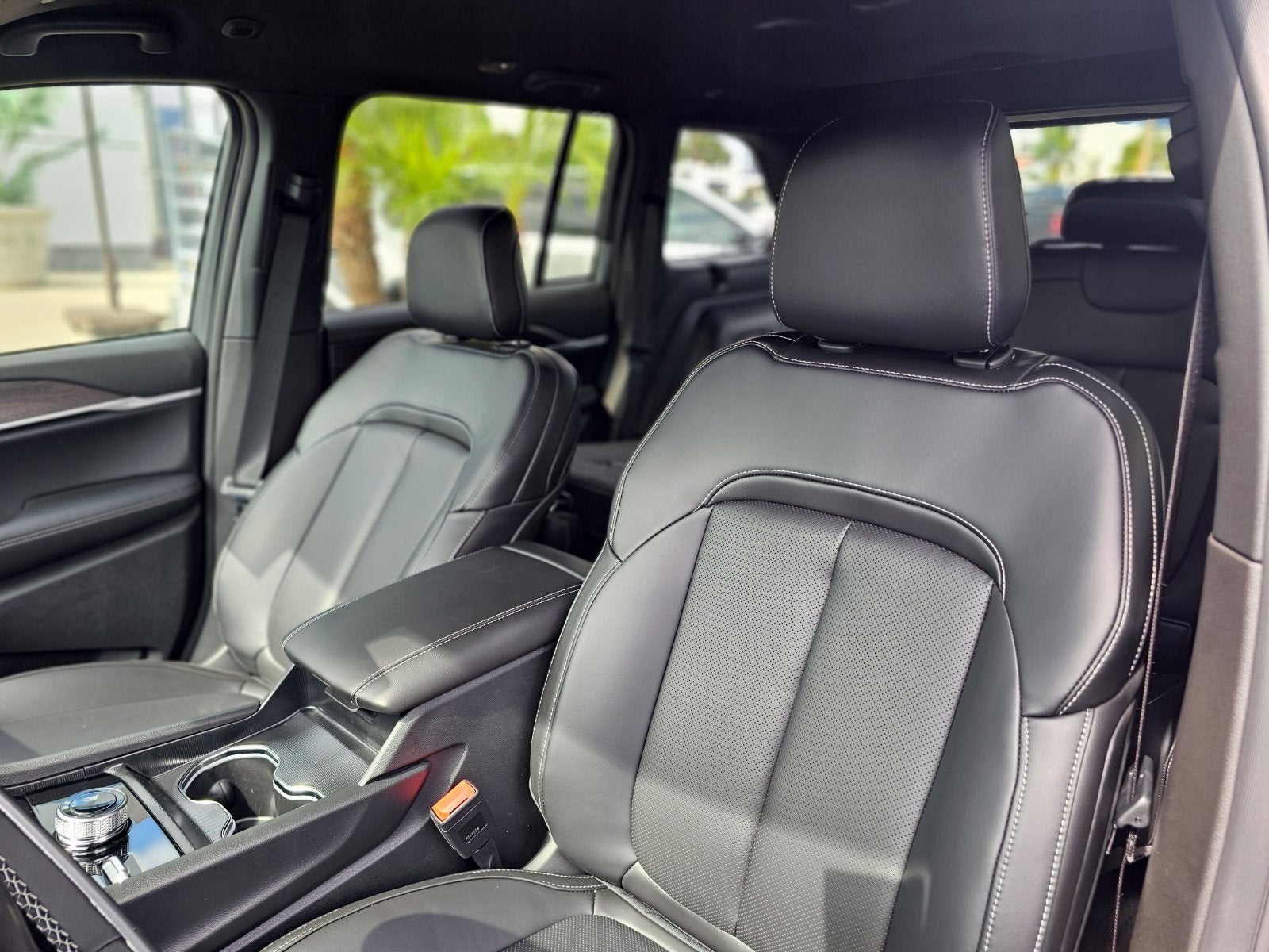 2027 Jeep Grand Cherokee Limited 2 ROW SUV