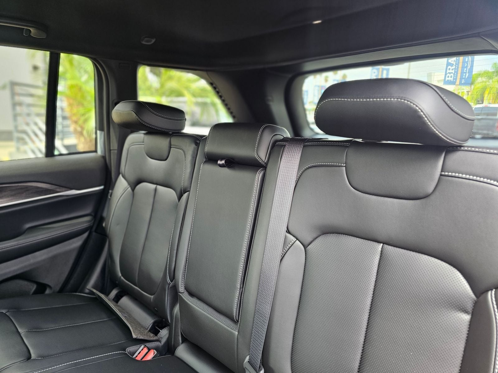 2027 Jeep Grand Cherokee Limited 2 ROW SUV