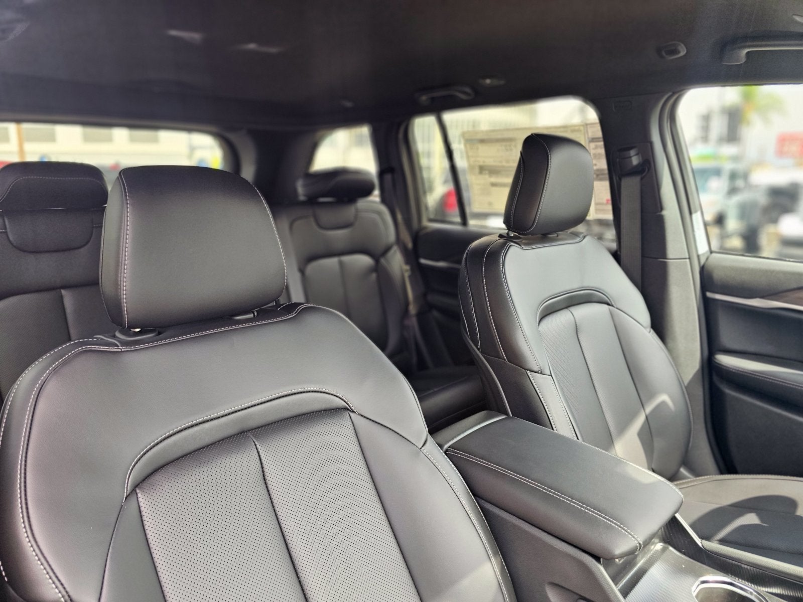 2027 Jeep Grand Cherokee Limited 2 ROW SUV