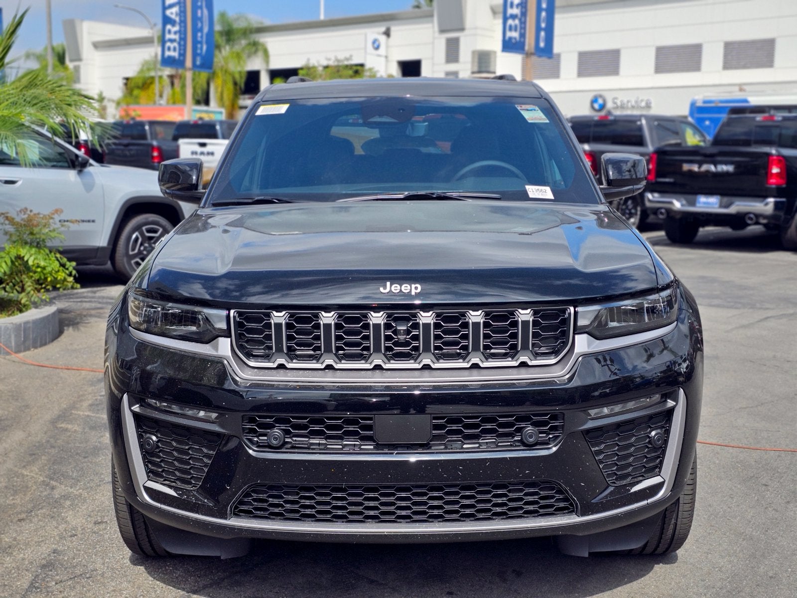 2027 Jeep Grand Cherokee Limited 2 ROW SUV