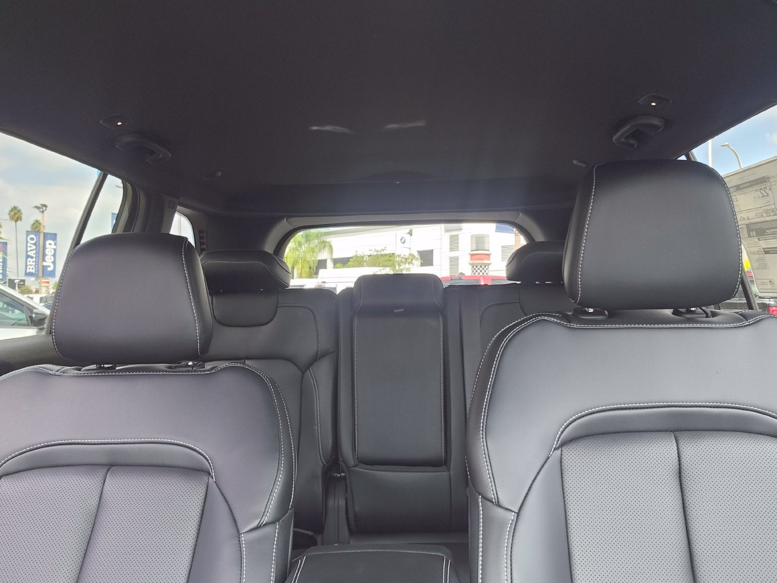 2027 Jeep Grand Cherokee Limited 2 ROW SUV