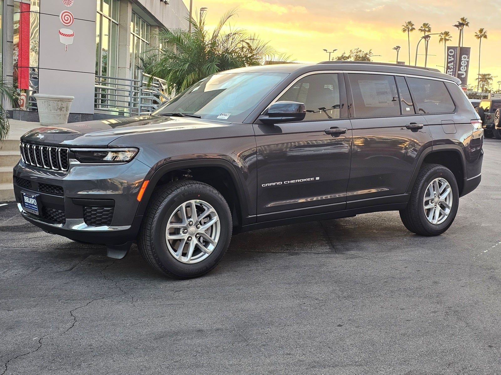 2025 Jeep Grand Cherokee L Laredo