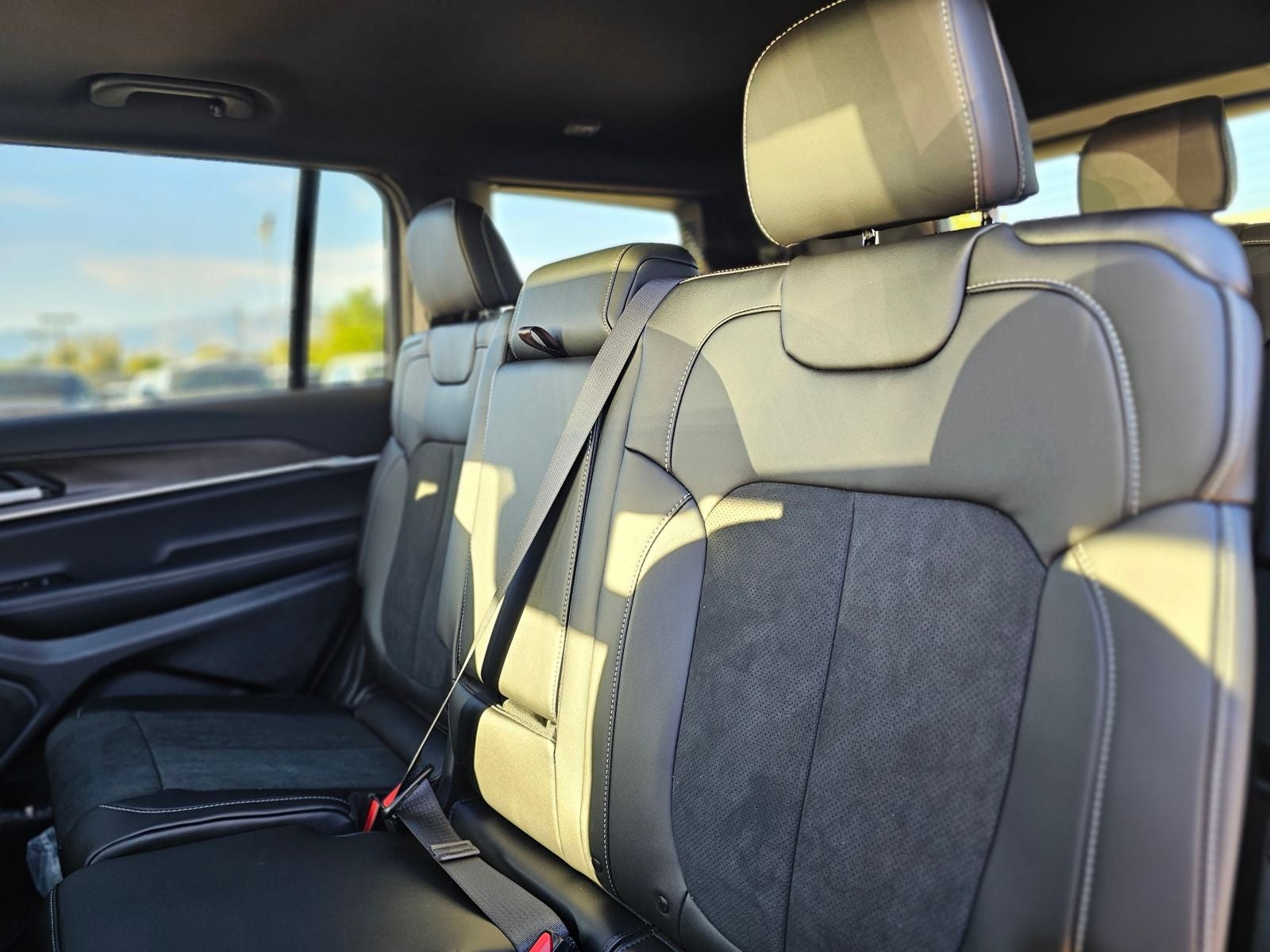 2026 Jeep Grand Cherokee L Laredo
