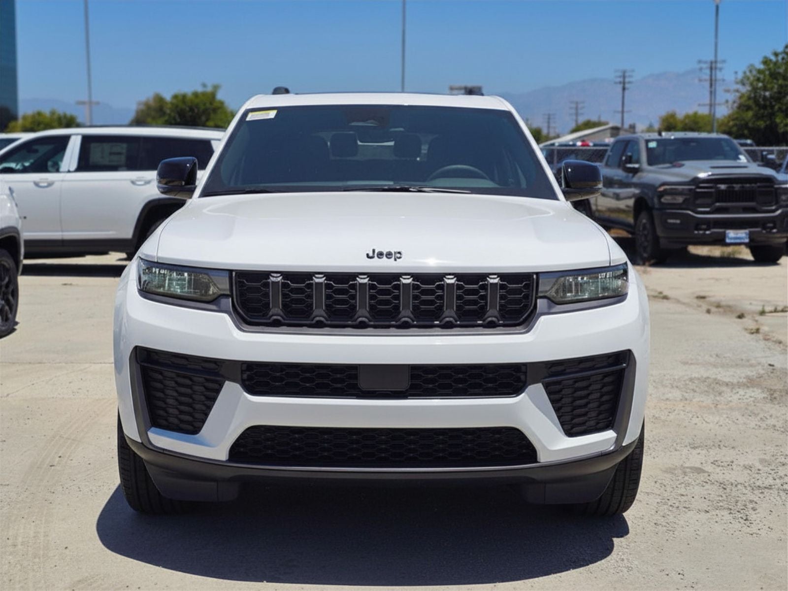 2026 Jeep Grand Cherokee L Laredo