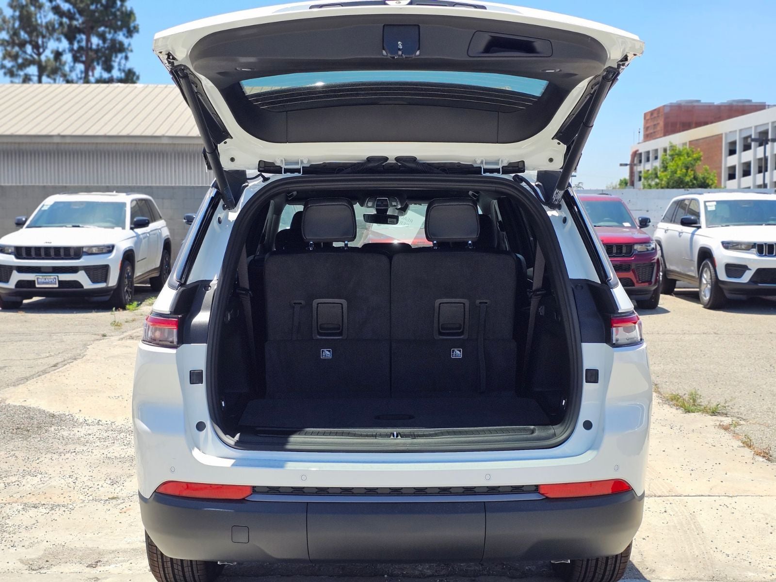 2026 Jeep Grand Cherokee L Laredo