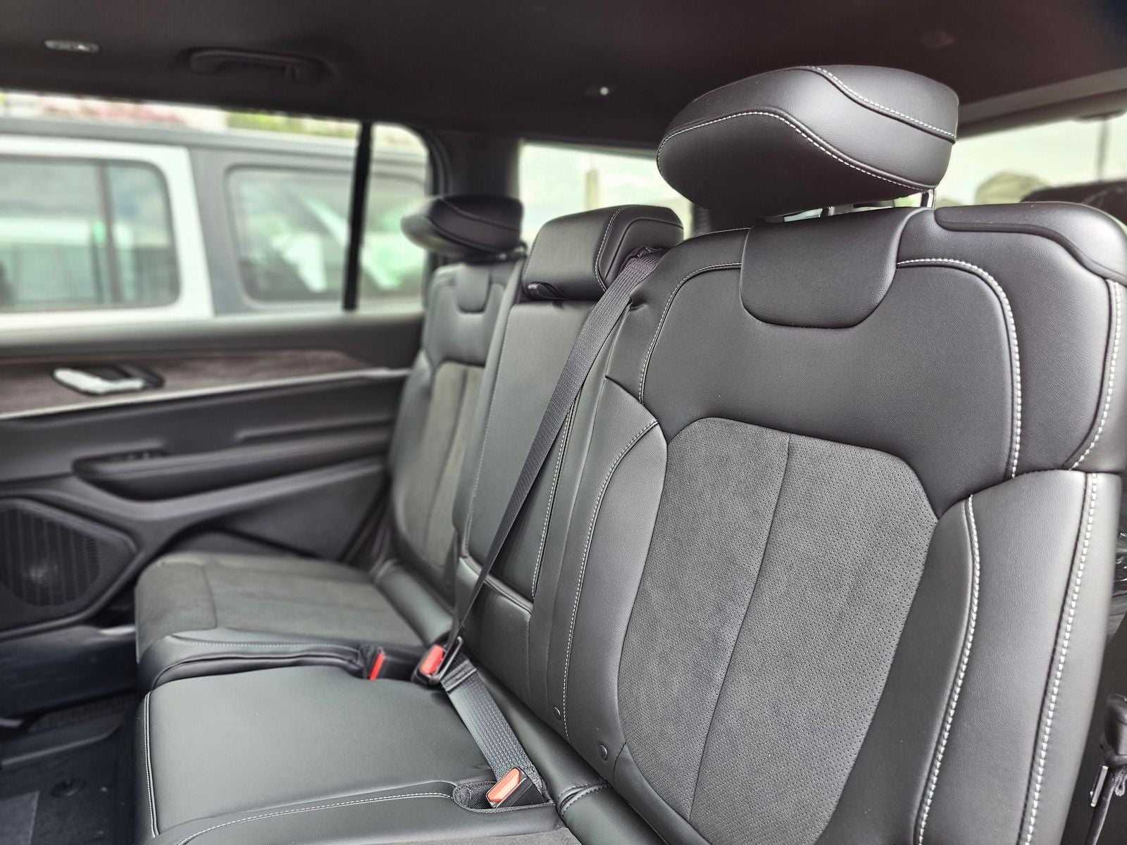 2026 Jeep Grand Cherokee L Laredo