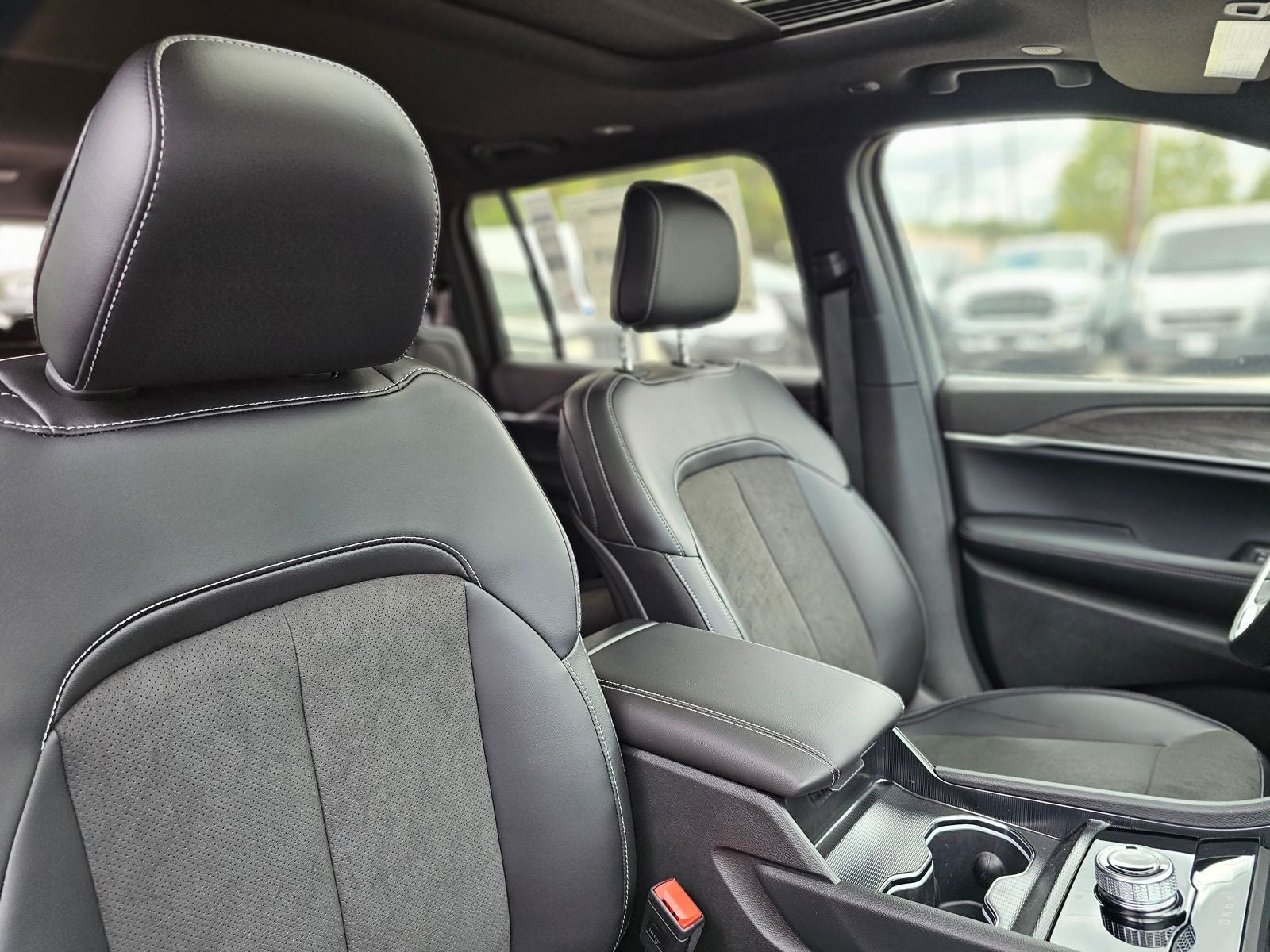 2026 Jeep Grand Cherokee L Laredo